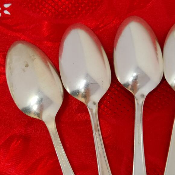 6X Tsp Antique Rogers Bros IS Silhouette Silver Plated Teaspoons - Picture 9 of 12
